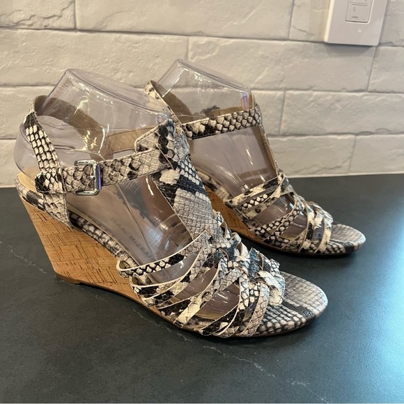 Isaac Mizrahi sz 8 Simmer2 snakeprint wedge sandals - Picture 2 of 16